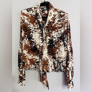 Steve Madden Abstract Print Tie Neck Blouse Brown Black Cream Sz M NWT Workwear